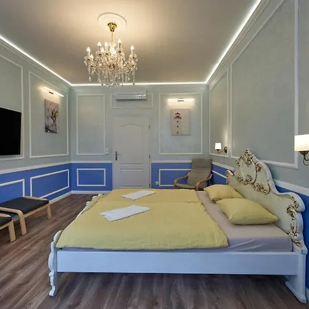 Central Apartment